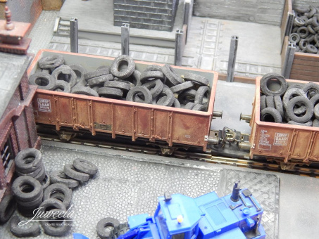 Juweela 28170 (H0) – Altreifen LKW, lose, 20g 