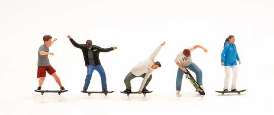 Schrumpfmich S2026K1015 – Skater Set 1 mit 5 Figuren, handbemalt 