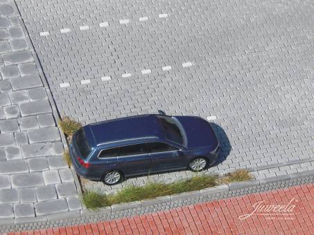 Juweela 28419 – H0 FLEXYWAY Betonsteinpflaster Parkplatz grau, 2 Segmente 