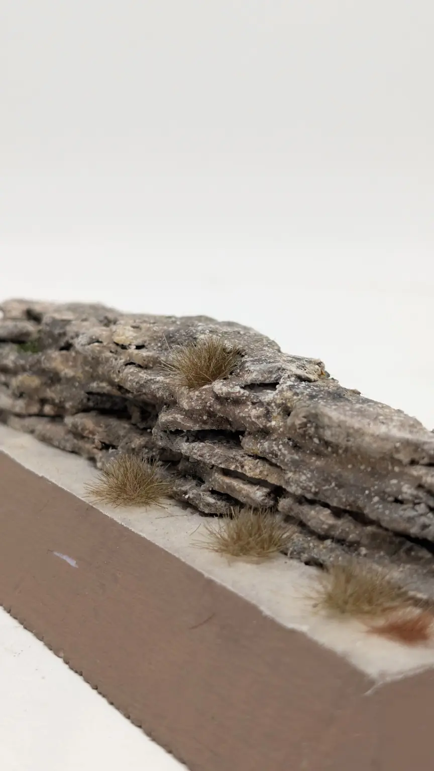 Seitliche Detailansicht einer modellierten MIFOSHAPE-Felswand