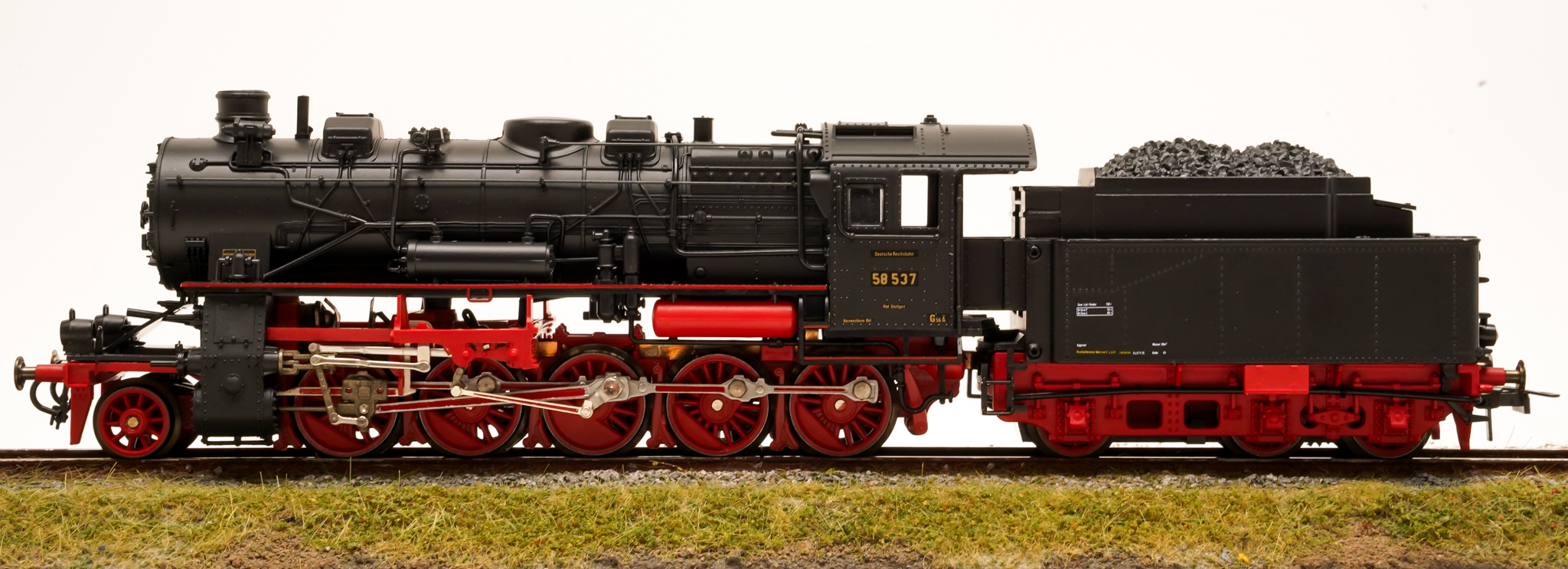 BraucheModellbahn | Roco 43203 – Schlepptender-Dampflok BR 58 der